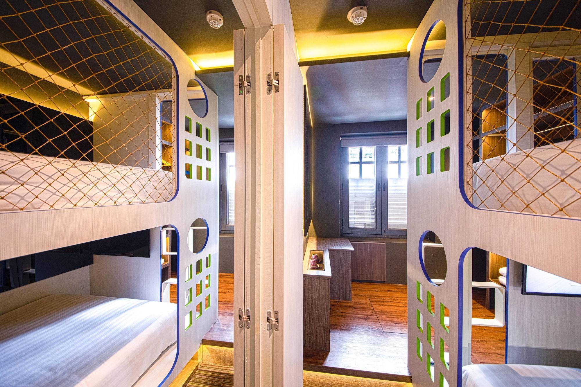 Cube Family Boutique Capsule Hotel At Chinatown Singapore Exteriör bild