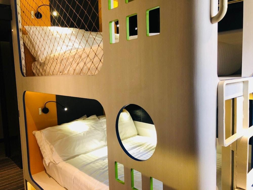 Cube Family Boutique Capsule Hotel At Chinatown Singapore Exteriör bild