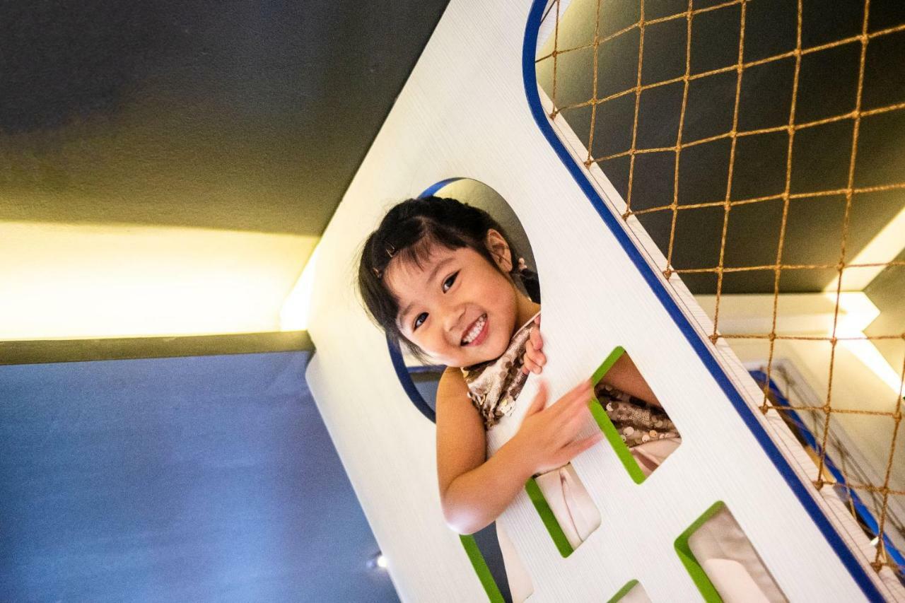 Cube Family Boutique Capsule Hotel At Chinatown Singapore Exteriör bild